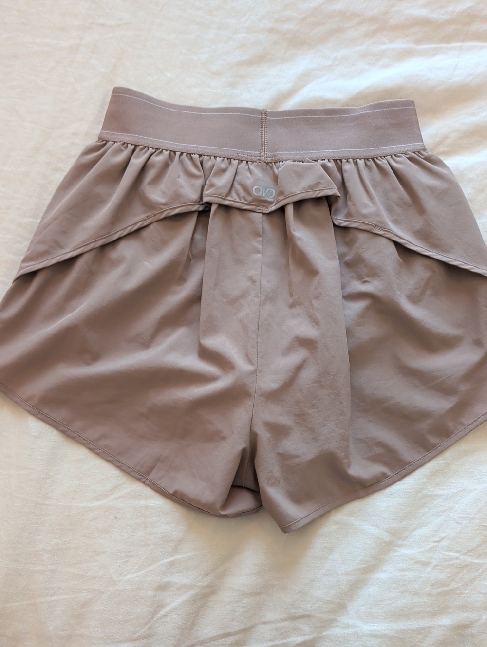 ALO Yoga Matchpoint Women's Athletic Shorts XS - Picture 3 of 8